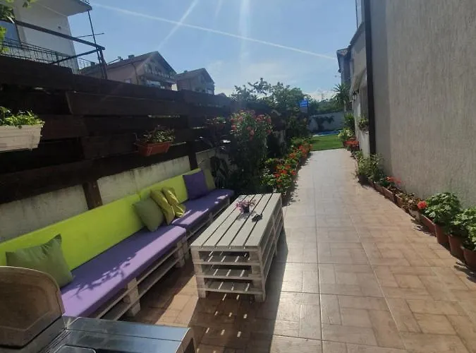 Cherry Garden 아파트